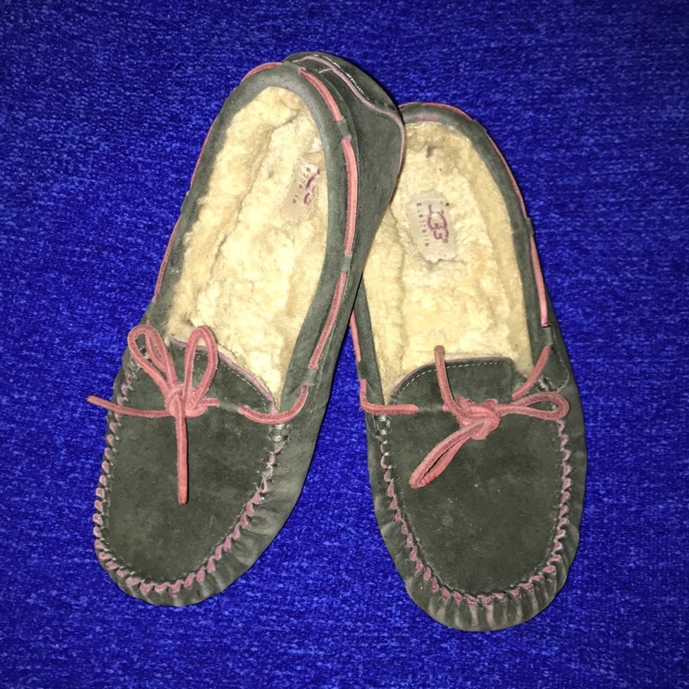UGG Dakota Water Resistance Slippers
